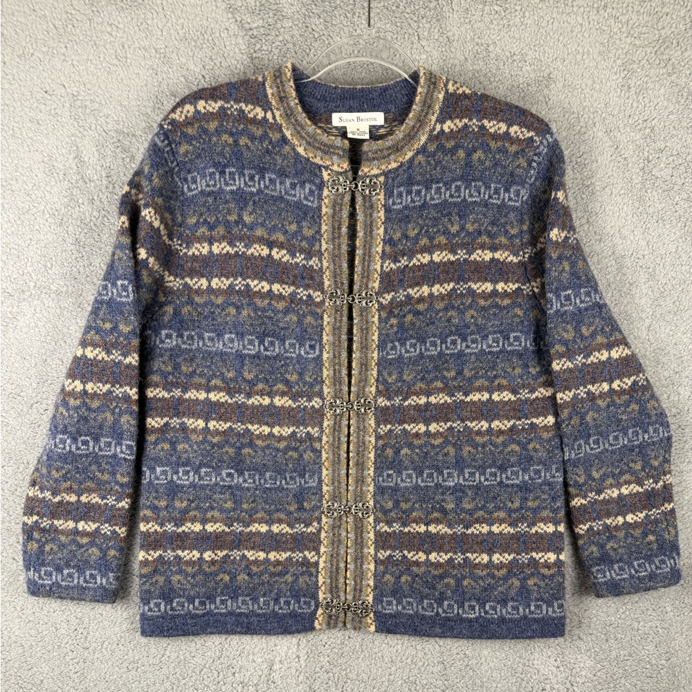 Susan Bristol wool sweater ornate hook and eye closure cottagecore size small